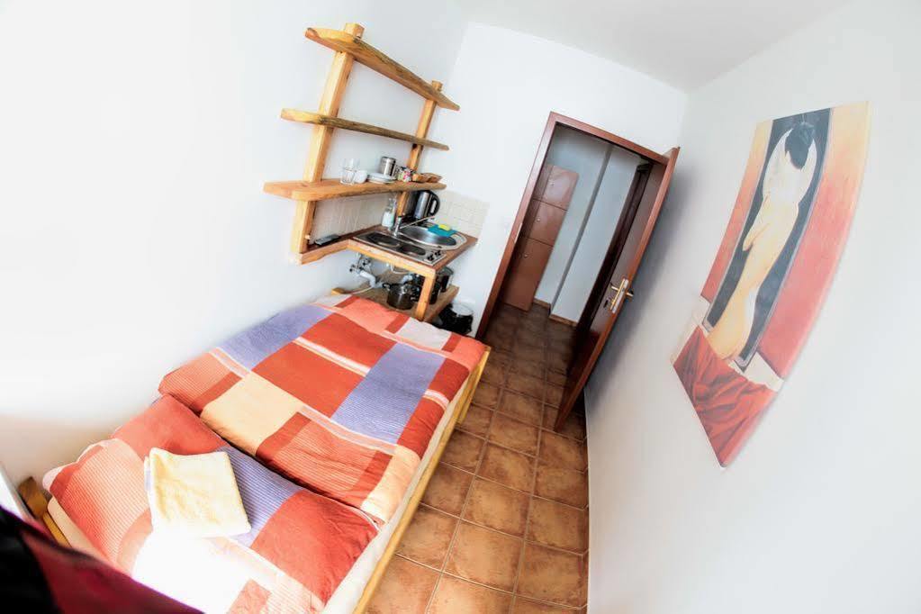 Hostel Singer Pub Ceske Budejovice Dış mekan fotoğraf